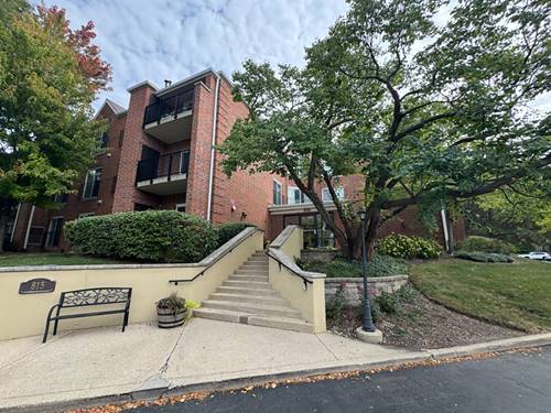 815 Leicester Unit 211, Elk Grove Village, IL 60007