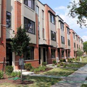 336 S School Unit 336, Mount Prospect, IL 60056