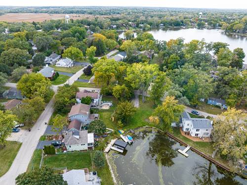 228 South Shore, Island Lake, IL 60042