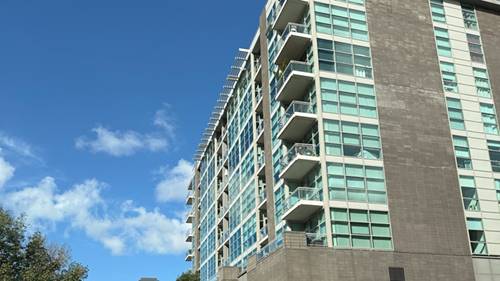225 S Sangamon Unit 304, Chicago, IL 60607