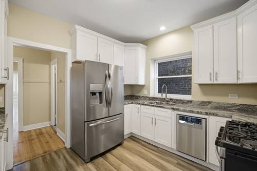 4831 W Roscoe Unit 3, Chicago, IL 60641