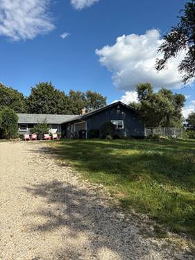 7822 N Pillow Hill, Spring Grove, IL 60081