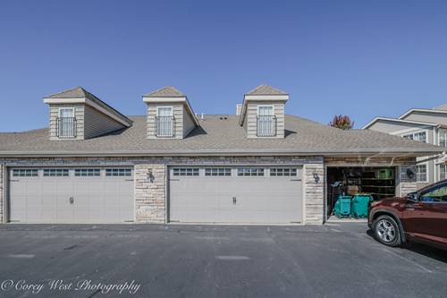 955 Buckingham Unit 955, Sycamore, IL 60178