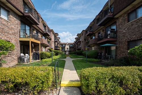 6453 N Northwest Unit C5, Chicago, IL 60631