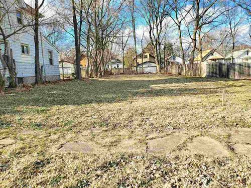 821 Island, Rockford, IL 61102