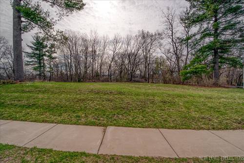1028 Lodalia, Wheaton, IL 60189