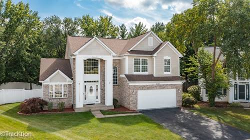 2585 Autumn Grove, Aurora, IL 60504
