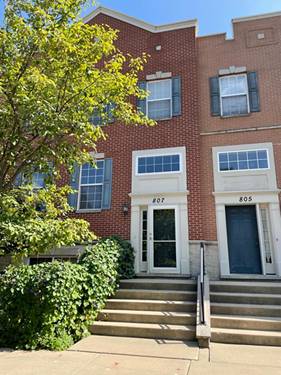 807 Station, Aurora, IL 60504