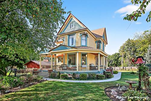 200 W Woodstock, Crystal Lake, IL 60014