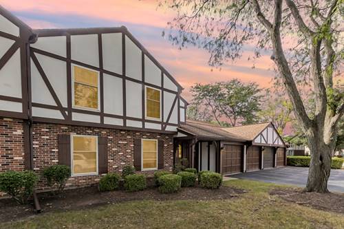 47 Glencoe Unit 102D, Naperville, IL 60565
