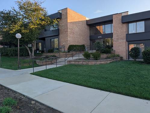 1295 N Sterling Unit 212, Palatine, IL 60067
