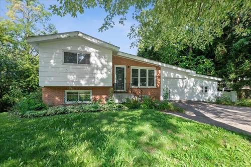 1004 S Grove, Barrington, IL 60010