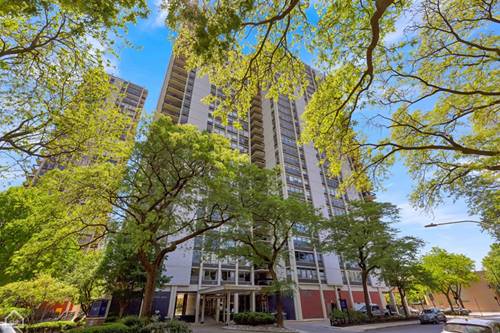 1360 N Sandburg Unit 401C, Chicago, IL 60610