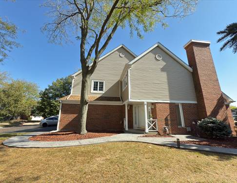 694 Monroe, Lindenhurst, IL 60046