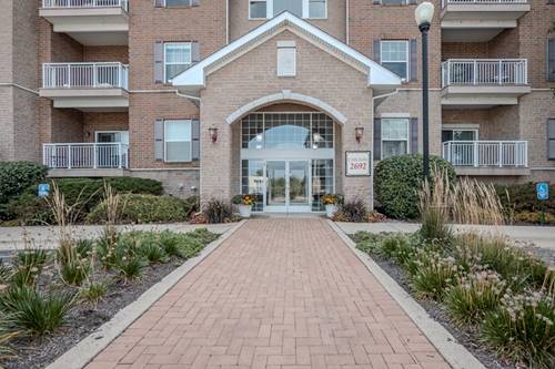 2692 Stone Unit 203, Geneva, IL 60134