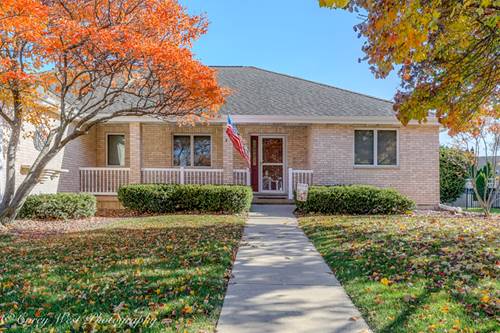 1208 Foxpointe, Sycamore, IL 60178