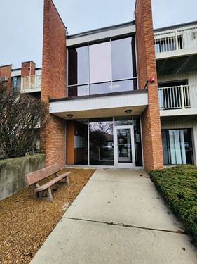 300 W Fullerton Unit 222, Addison, IL 60101
