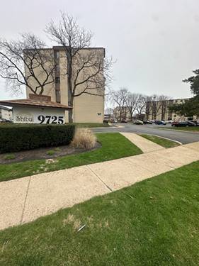 9725 S Karlov Unit 402, Oak Lawn, IL 60453