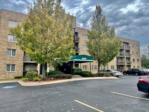 18600 Village West Unit 310, Hazel Crest, IL 60429