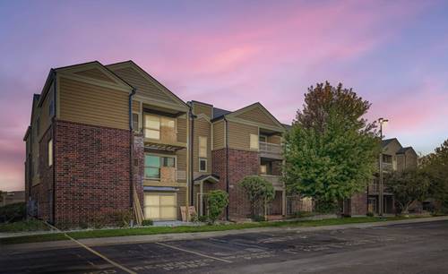 208 Glengarry Unit 304, Bloomingdale, IL 60108