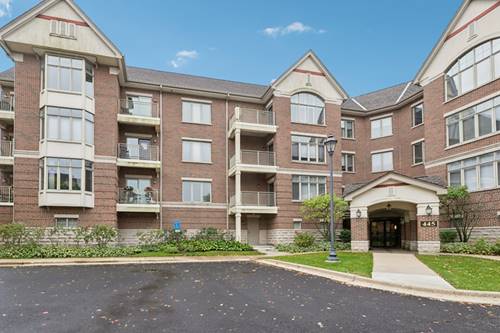 445 Village Green Unit 201, Lincolnshire, IL 60069