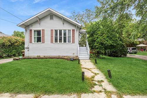 104 Stewart, Woodstock, IL 60098