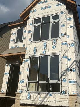 4015 N Albany, Chicago, IL 60618