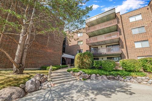 690 Chandler Unit 102, Gurnee, IL 60031