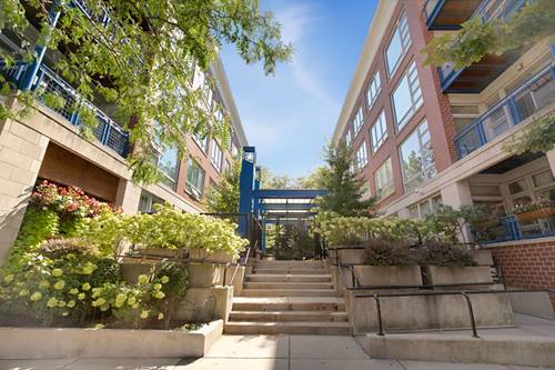 1141 W Washington Unit 246, Chicago, IL 60607