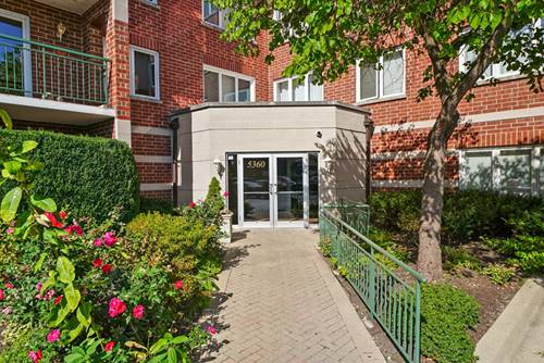 5360 N Lowell Unit 206, Chicago, IL 60630