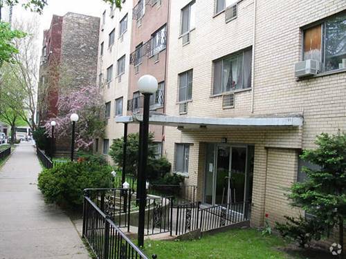 2828 N Cambridge Unit 527, Chicago, IL 60657