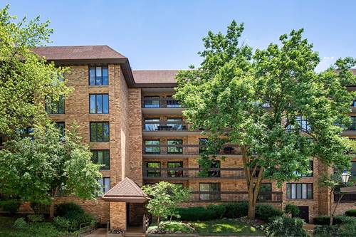 1621 Mission Hills Unit 104, Northbrook, IL 60062