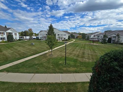1531 Silverstone Unit 1531, Carpentersville, IL 60110