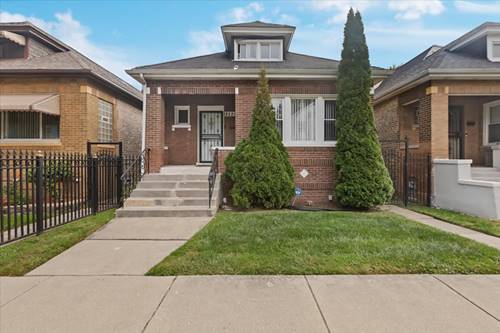 8225 S Manistee, Chicago, IL 60617