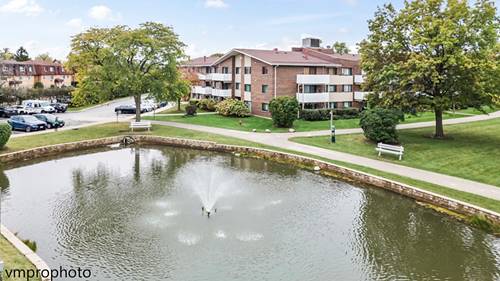 1000 Bayside Unit 212, Palatine, IL 60074