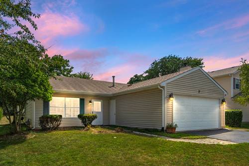1438 Maple Ridge, Carol Stream, IL 60188