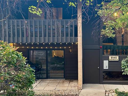 6145 Knollwood Unit 101, Willowbrook, IL 60527