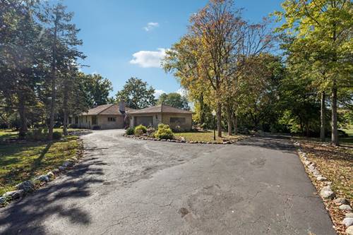 1090 Roselle, Inverness, IL 60067