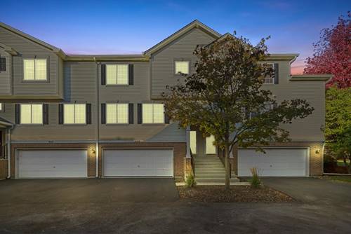 409 Evergreen Unit 4, Gilberts, IL 60136