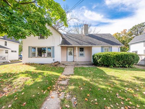 330 Lake, Woodstock, IL 60098