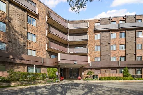 850 Wellington Unit 311, Elk Grove Village, IL 60007