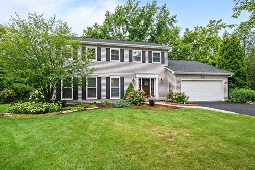 94 Cassin, Naperville, IL 60565