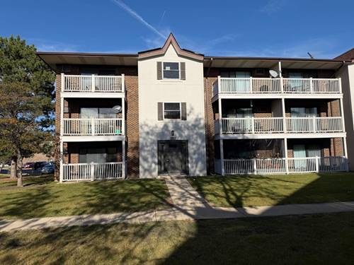 157 Gregory Unit 14, Aurora, IL 60504