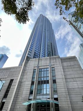 512 N Mcclurg Unit 1012, Chicago, IL 60611