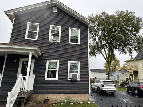 728 Kane Unit Apt-B, Aurora, IL 60505