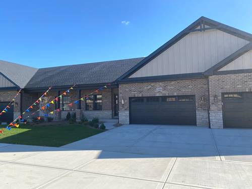 2166 Sky Harbor, New Lenox, IL 60451