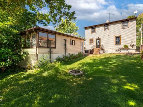 4 Ridge, Lemont, IL 60439
