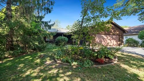 204 Se King Henry, Poplar Grove, IL 61065