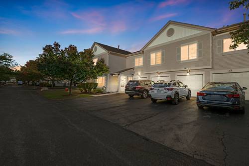 53 Braxton Unit 53, Aurora, IL 60504