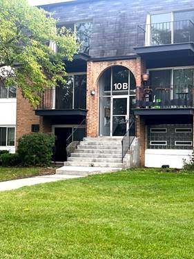 10B E Dundee Quarter Unit 301, Palatine, IL 60074